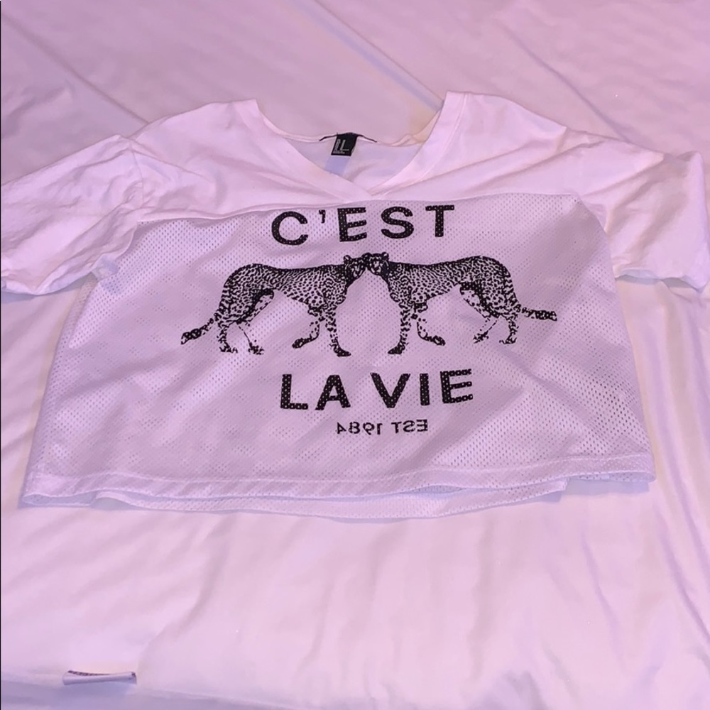 Tee shirt